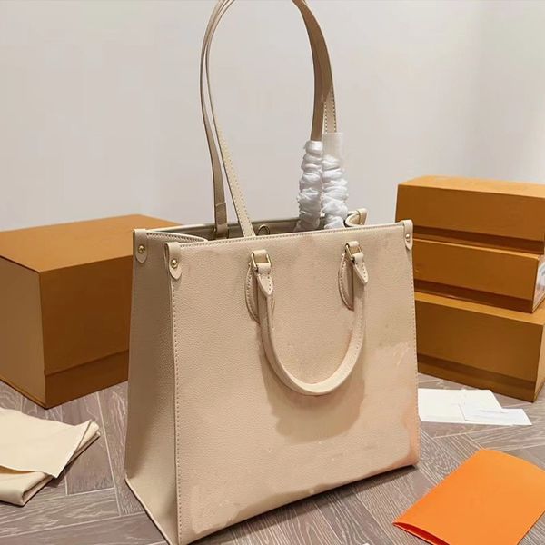 fashion shoulder bag solid color handbag shopping bag cream strawberry color embossed letter striped leather lady's bag
fashion shoulder bag solid color handbag shopping bag cream strawberry color embossed letter striped leather lady's bag