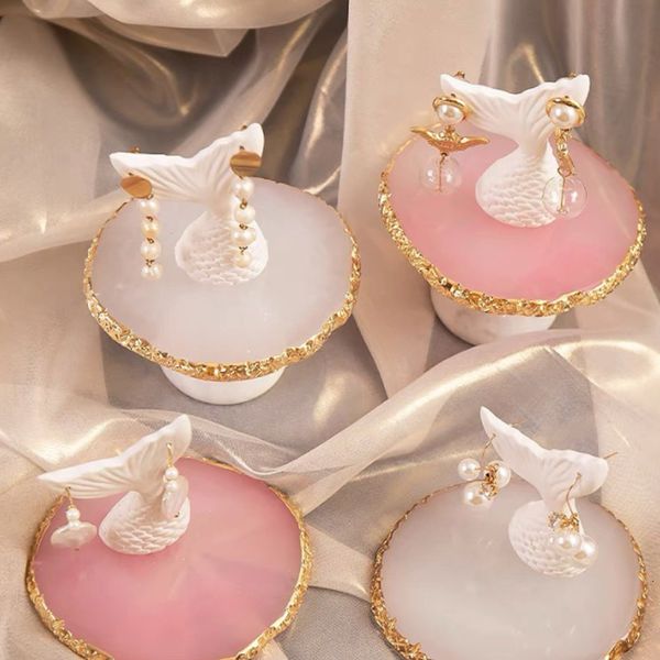 jewelry stand simple style fishtail earrings jewelry display stand shooting props display stand jewelry stand creative personality wholesale, Black
jewelry stand simple style fishtail earrings jewelry display stand shooting props display stand jewelry stand creative personality wholesale, Black