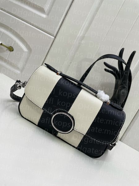 fashionable leather dual color leather g letter mirror quality women diagonal shoulder bag classic flip bag luxury designer bags 
fashionable leather dual color leather g letter mirror quality women diagonal shoulder bag classic flip bag luxury designer bags