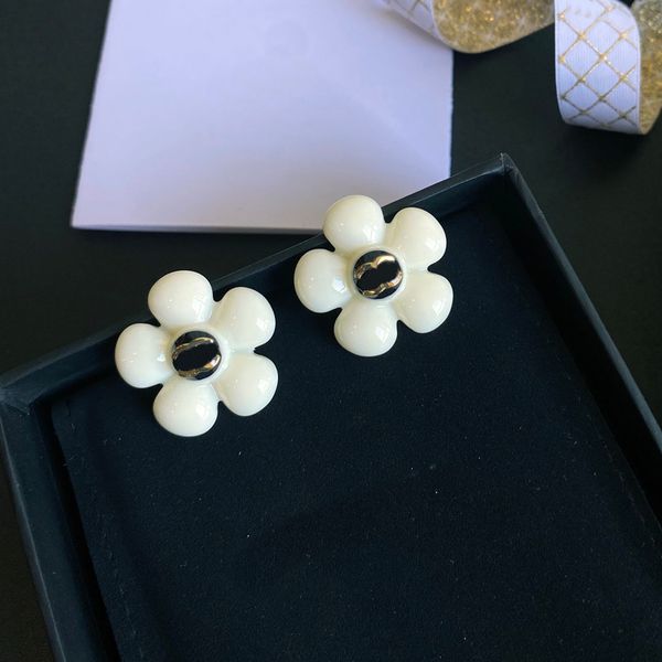 designer earrings charm ear studs jewelry earrings cute womens gift earrings love stud fashion 2023 new designer brand jewelry white enamel, Golden
designer earrings charm ear studs jewelry earrings cute womens gift earrings love stud fashion 2023 new designer brand jewelry white enamel, Golden