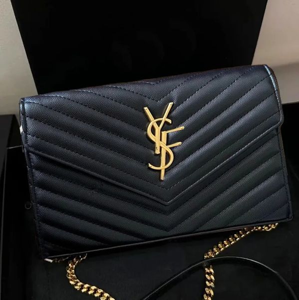 10a luxury bag designer smooth leather fashion classic wallet square women's travel handbags brand metal sign shoulder clutch bags chai
10a luxury bag designer smooth leather fashion classic wallet square women's travel handbags brand metal sign shoulder clutch bags chai