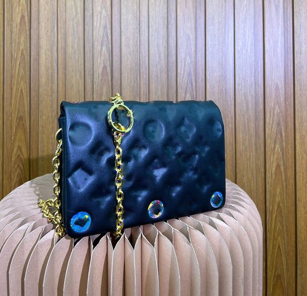 louls vutt fashion flower leather handbags classic flap chain shoulder bag designer luxury designer handbag cross body messenger bag20*13cm
louls vutt fashion flower leather handbags classic flap chain shoulder bag designer luxury designer handbag cross body messenger bag20*13cm
