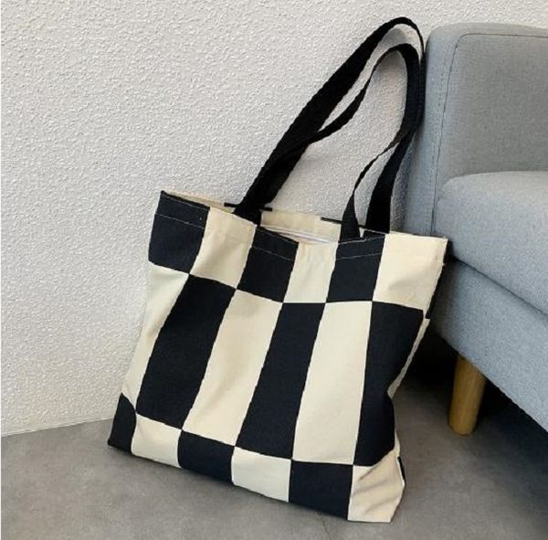 canvas bag women's single shoulder class college student loading book ins korean style with zipper artistic design sense of hand canvas
canvas bag women's single shoulder class college student loading book ins korean style with zipper artistic design sense of hand canvas