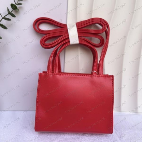 designer shoulder carrying handbag fashion women's round leather handheld classic monochrome small square bag portable crossbody bag hi
designer shoulder carrying handbag fashion women's round leather handheld classic monochrome small square bag portable crossbody bag hi