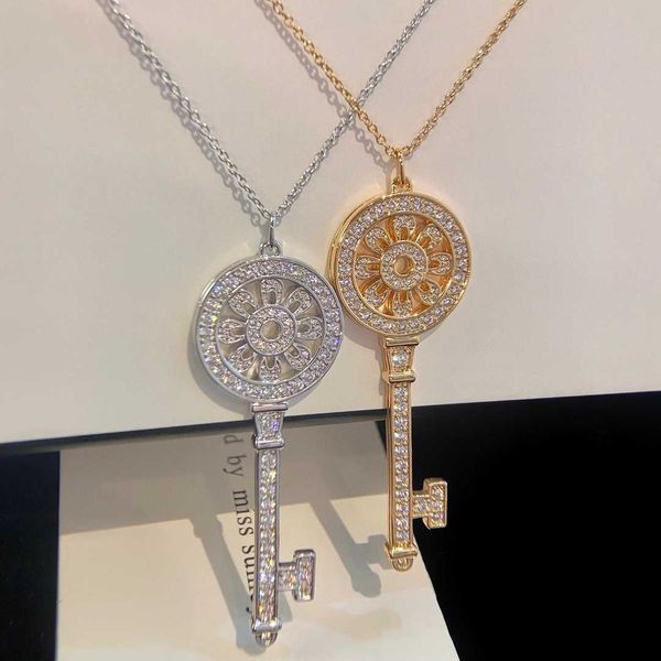 high version tiffay classic sunflower key necklace long large sterling silver plated 18k gold new style sweater chain for men and women
high version tiffay classic sunflower key necklace long large sterling silver plated 18k gold new style sweater chain for men and women