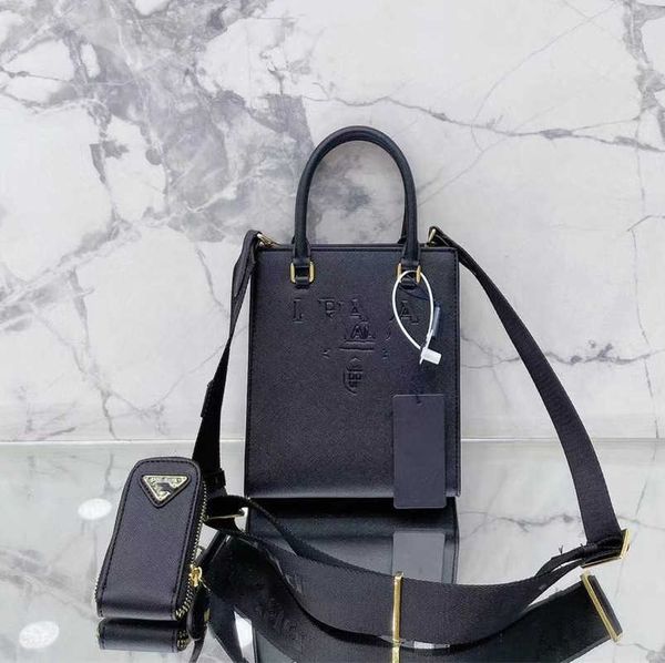 new luxury designer 2023 factory direct sales international family women's printed saffiano small leather handheld crossbody tote bag h
new luxury designer 2023 factory direct sales international family women's printed saffiano small leather handheld crossbody tote bag h