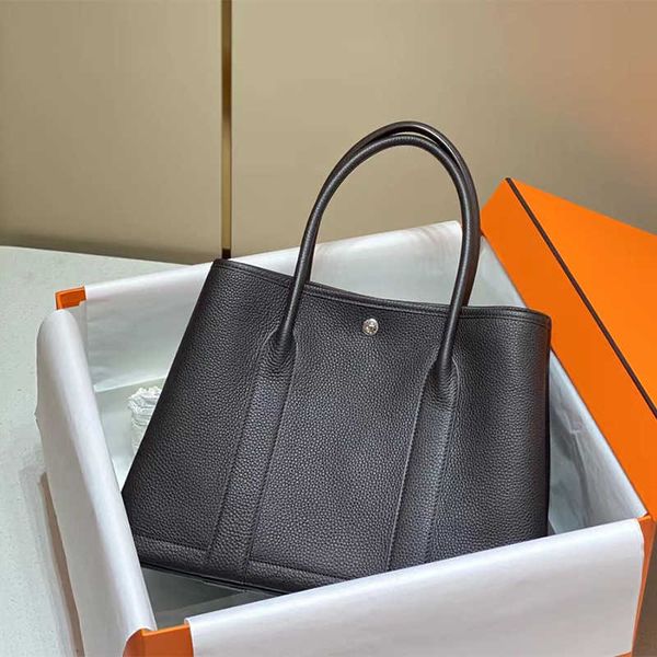 highest quality classic garden party tote bag handmade wax thread party garden bag togo cowhide handbag commuting big woman xyx3
highest quality classic garden party tote bag handmade wax thread party garden bag togo cowhide handbag commuting big woman xyx3