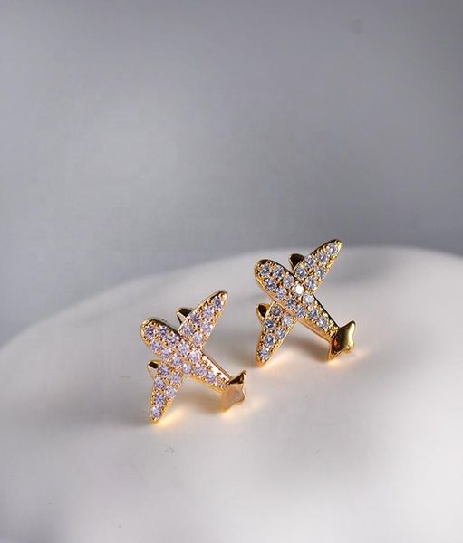 simple whole brass gold plated inlay zircon airplane shaped cute stud earrings for women jewelry4335077, Golden;silver
simple whole brass gold plated inlay zircon airplane shaped cute stud earrings for women jewelry4335077, Golden;silver