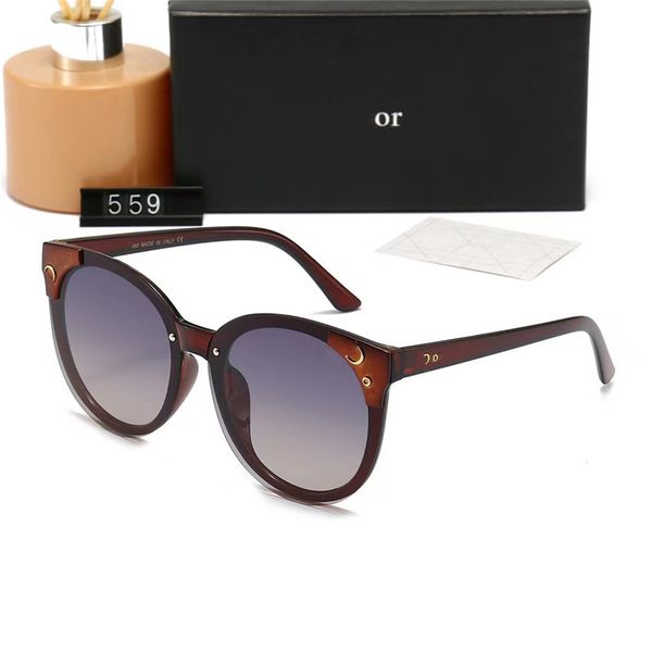 designer sunglasses for women and men fashion model special uv400 protection letters big leg double beam frame outdoor luxury design women s, White;black
designer sunglasses for women and men fashion model special uv400 protection letters big leg double beam frame outdoor luxury design women s, White;black