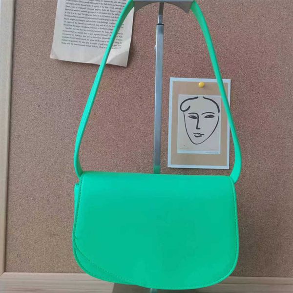 new designer diesels d bag small design 2023 letter single shoulder oblique cross underarm fashion handbag saddle square 3 5q2h
new designer diesels d bag small design 2023 letter single shoulder oblique cross underarm fashion handbag saddle square 3 5q2h