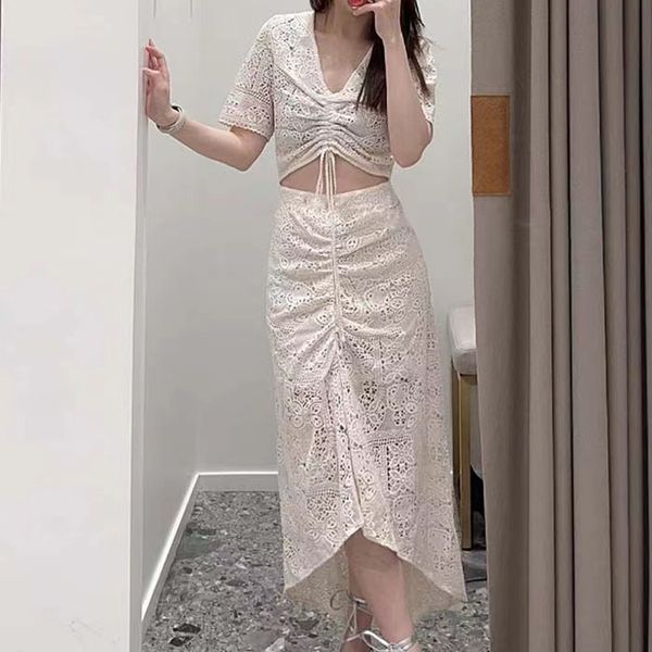 new--aje v-neck midriff costume a-line dress hollowed out knit midi dress for ladies, Black;gray
new--aje v-neck midriff costume a-line dress hollowed out knit midi dress for ladies, Black;gray