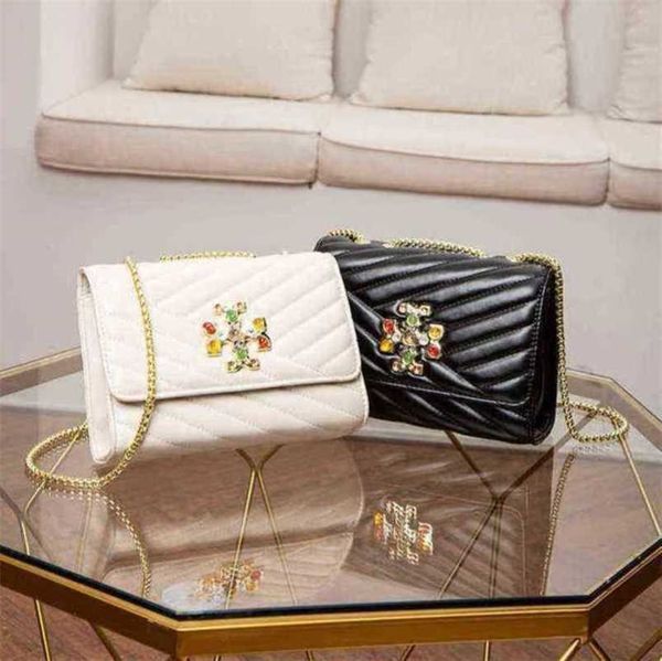 2023 new luxury bags rhinestone chain popular texture niche style shoulder messenger
2023 new luxury bags rhinestone chain popular texture niche style shoulder messenger