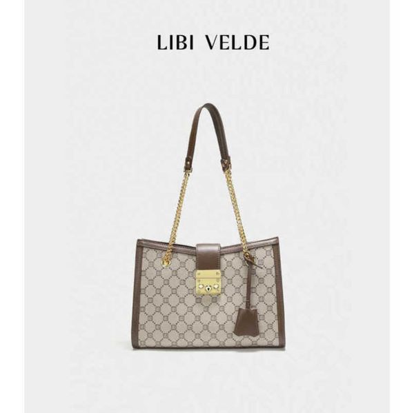 luxury factory direct sales 2023 new fashionable high capacity tote with advanced sense small number one shoulder chain underarm bag
luxury factory direct sales 2023 new fashionable high capacity tote with advanced sense small number one shoulder chain underarm bag