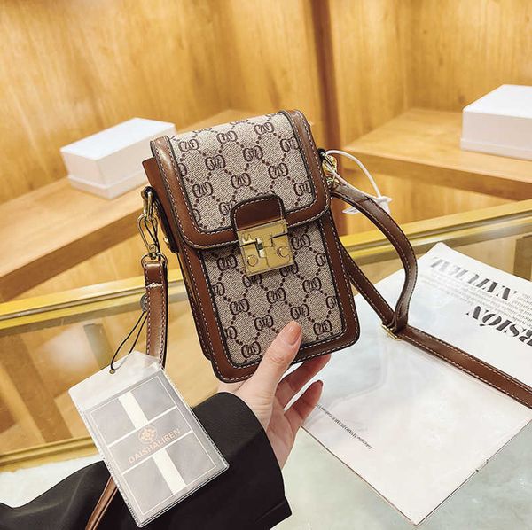 2023 new luxury designer factory direct sales women's ins super fire printed crossbody phone versatile one shoulder small square bag ti
2023 new luxury designer factory direct sales women's ins super fire printed crossbody phone versatile one shoulder small square bag ti