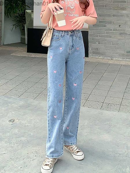 women's jeans 2023 fashion heart shaped embroidered jeans vintage washing love jeans women's straight wide leg pants loose high wa, Blue
women's jeans 2023 fashion heart shaped embroidered jeans vintage washing love jeans women's straight wide leg pants loose high wa, Blue