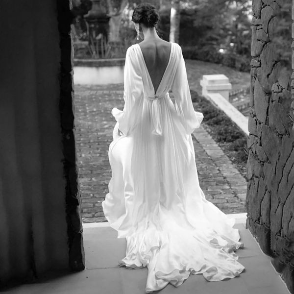 v neck long puff sleeves bobo wedding dress 2023 a line backless high slit sweep train simple chiffon bridal gown vestidos de noiva, White
v neck long puff sleeves bobo wedding dress 2023 a line backless high slit sweep train simple chiffon bridal gown vestidos de noiva, White