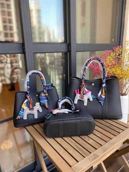 classic garden party tote bag bag 2023 new popular women's canvas shoulder strap handheld single messenger cowhidel6oh
classic garden party tote bag bag 2023 new popular women's canvas shoulder strap handheld single messenger cowhidel6oh