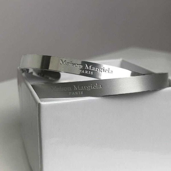 style 2021 letter opening titanium steel embossed mmm6 couple ins bracelet, Black
style 2021 letter opening titanium steel embossed mmm6 couple ins bracelet, Black
