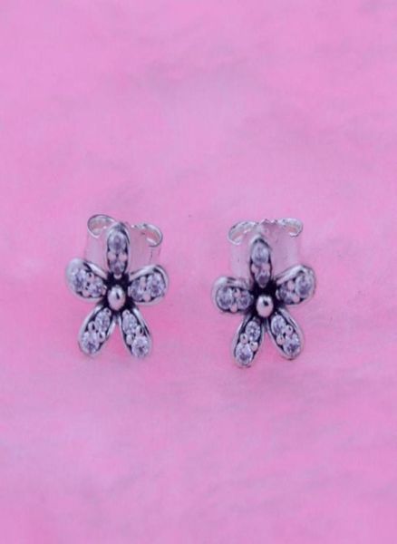silver daisy earring stud with clear cz fits for jewelry 925 sterling silver earrings for women diy fashion christmas gift18006564097808, Golden;silver
silver daisy earring stud with clear cz fits for jewelry 925 sterling silver earrings for women diy fashion christmas gift18006564097808, Golden;silver