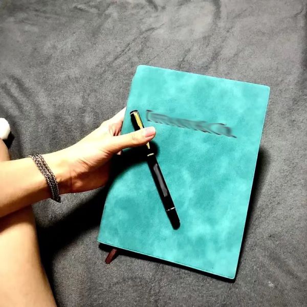 

bloc-notes de concepteur avec des stylos de signature set notebook workbook holiday gifts, Purple;pink