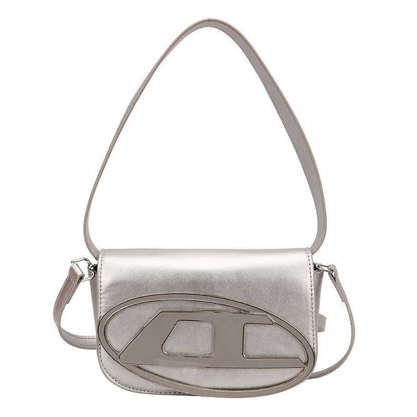 small designer 2023 diesels design d new bag portable underarm single shoulder crossbody fashionable simple vcht
small designer 2023 diesels design d new bag portable underarm single shoulder crossbody fashionable simple vcht