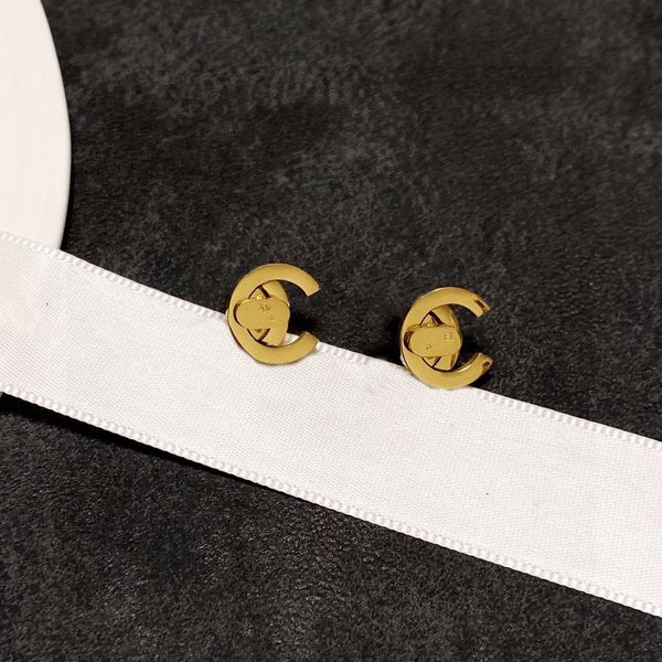 new woman stud c logo earrings designer letter hoop c earing women jewelry ccity 5656, Golden;silver
new woman stud c logo earrings designer letter hoop c earing women jewelry ccity 5656, Golden;silver