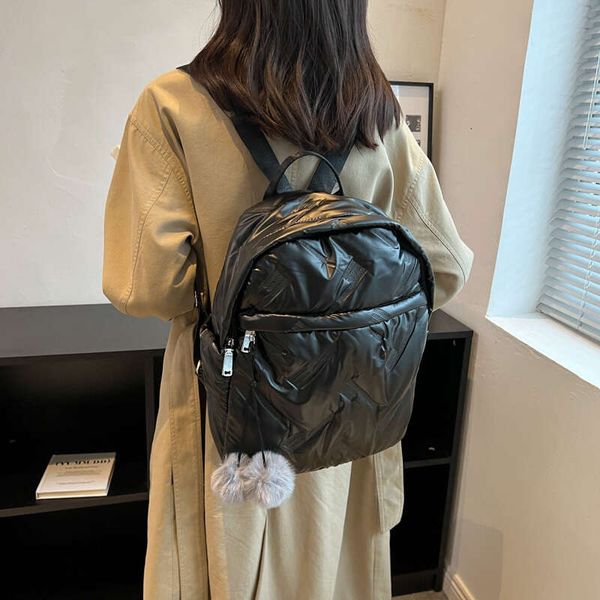 women's down backpack, large capacity backpack for school, shopping, traveling 
women's down backpack, large capacity backpack for school, shopping, traveling