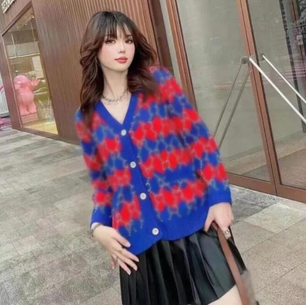 brand designer women's sweater knit letter pattern cardigan women's casual embroidery print knitwear long sleeve jacket, White;black
brand designer women's sweater knit letter pattern cardigan women's casual embroidery print knitwear long sleeve jacket, White;black