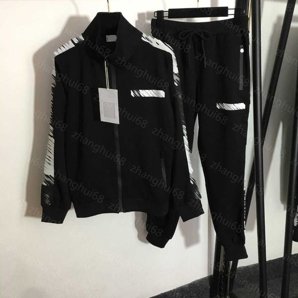 23ss women pants sets womens designer clothing casual suit letter webbing spliced stand-up collar long sleeve zipper coat elastic waist pant, White
23ss women pants sets womens designer clothing casual suit letter webbing spliced stand-up collar long sleeve zipper coat elastic waist pant, White