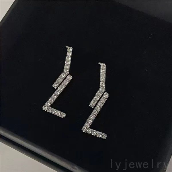 hiphop party designer earrings pearl diamond stud earrings small size street womens graceful orecchini romance jewelry luxury earings classi, Golden;silver
hiphop party designer earrings pearl diamond stud earrings small size street womens graceful orecchini romance jewelry luxury earings classi, Golden;silver
