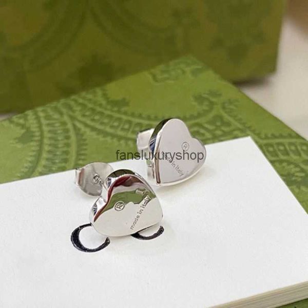 luxury women fashion heart love stud classic size stainless steel couple gifts designer jewelry engagement earrings wholesale, Golden;silver
luxury women fashion heart love stud classic size stainless steel couple gifts designer jewelry engagement earrings wholesale, Golden;silver