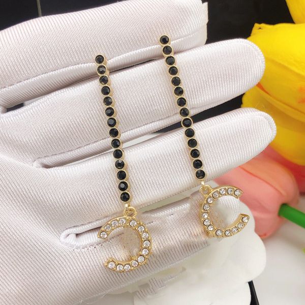 stud c earring designer luxury jewelry women earing classics c logo hoop pearl earrings fashion ccity woman 45323, Golden;silver
stud c earring designer luxury jewelry women earing classics c logo hoop pearl earrings fashion ccity woman 45323, Golden;silver
