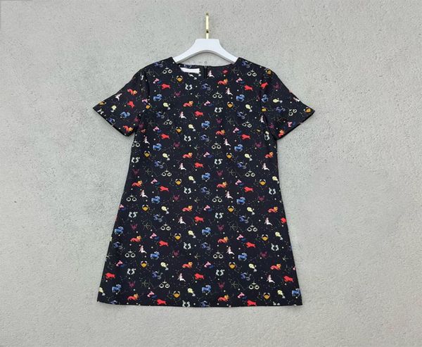 fashion designer summer o-neck lady dresses women elegant short sleeve loose dress 2022 dress7053988, Black;gray
fashion designer summer o-neck lady dresses women elegant short sleeve loose dress 2022 dress7053988, Black;gray