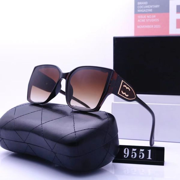 designer sunglasses for women and men fashion model special uv400 protection letters big leg double beam frame outdoor luxury design women s, White;black
designer sunglasses for women and men fashion model special uv400 protection letters big leg double beam frame outdoor luxury design women s, White;black