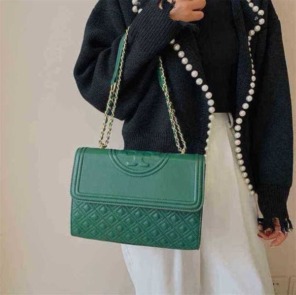 designer luxury bags light and large capacity diagonal diamond lattice embroidered thread underarm
designer luxury bags light and large capacity diagonal diamond lattice embroidered thread underarm