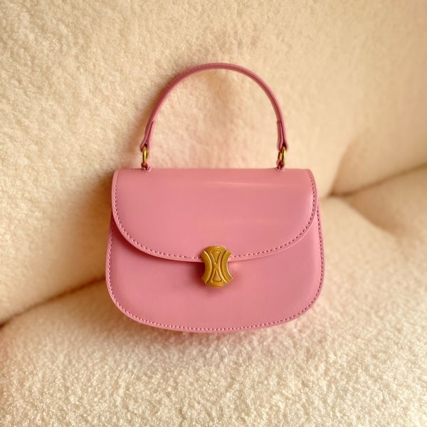 fashion besace triomphe pochette saddle bag genuine leather womens mens clutch bags handle celiny cross body totes hand bags luxury travel d
fashion besace triomphe pochette saddle bag genuine leather womens mens clutch bags handle celiny cross body totes hand bags luxury travel d