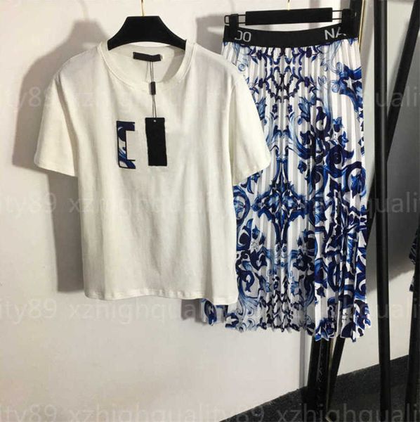 designer t-shirt womens short dress two piece set embroider letter short sleeve tshirt celadon printed high waisted pleated half skirt desig, White
designer t-shirt womens short dress two piece set embroider letter short sleeve tshirt celadon printed high waisted pleated half skirt desig, White