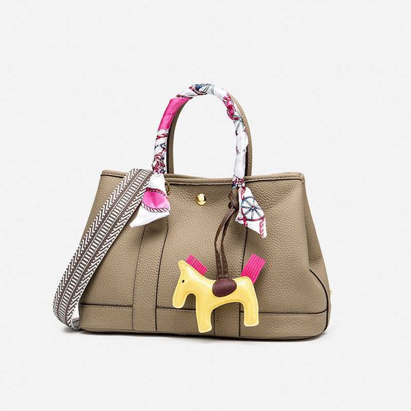 classic garden party tote bag women's new bags garden bag single shoulder cross-body bucket large capacity wide strap portablel317
classic garden party tote bag women's new bags garden bag single shoulder cross-body bucket large capacity wide strap portablel317