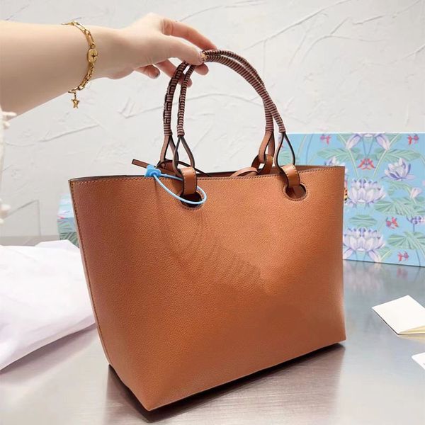 woman fashion handbags designer bag tote bag classic fashion handbag new all shoulder crossbody bag material bag womens handbag
woman fashion handbags designer bag tote bag classic fashion handbag new all shoulder crossbody bag material bag womens handbag