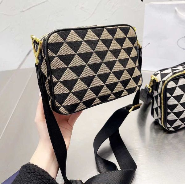 new luxury designer 2023 factory direct sales prad classic triangle saffiano one shoulder crossbody small square camera bag handbags
new luxury designer 2023 factory direct sales prad classic triangle saffiano one shoulder crossbody small square camera bag handbags