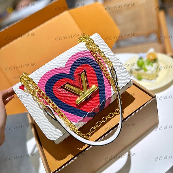 23ss womens designer shoulder bag medium size double color flip cover beautiful print heart spades gold v lock gold chain crossbody bags han
23ss womens designer shoulder bag medium size double color flip cover beautiful print heart spades gold v lock gold chain crossbody bags han