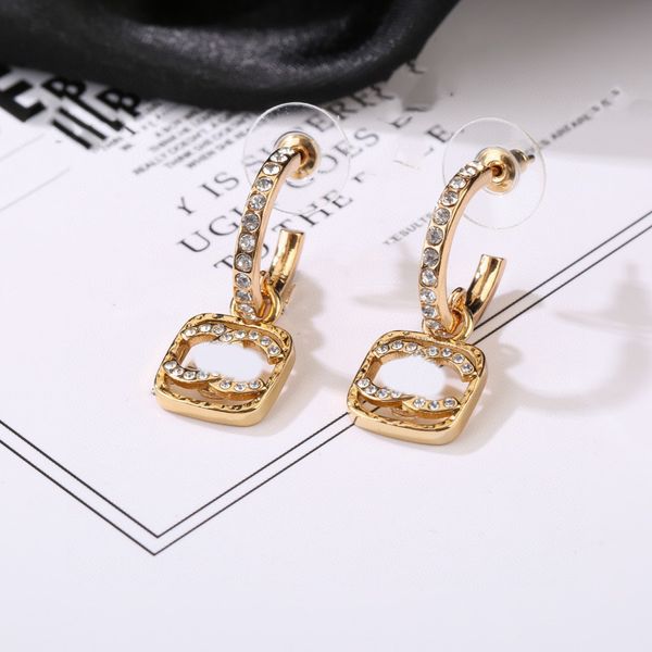 new woman stud c logo earrings designer letter hoop c earing women jewelry ccity double 3434, Golden;silver
new woman stud c logo earrings designer letter hoop c earing women jewelry ccity double 3434, Golden;silver