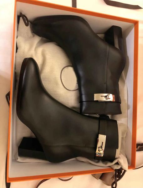winter luxury saint germain women ankle boots black ladies martin boot kelly buckles chunky heels black calf leather knight booty party wedd
winter luxury saint germain women ankle boots black ladies martin boot kelly buckles chunky heels black calf leather knight booty party wedd