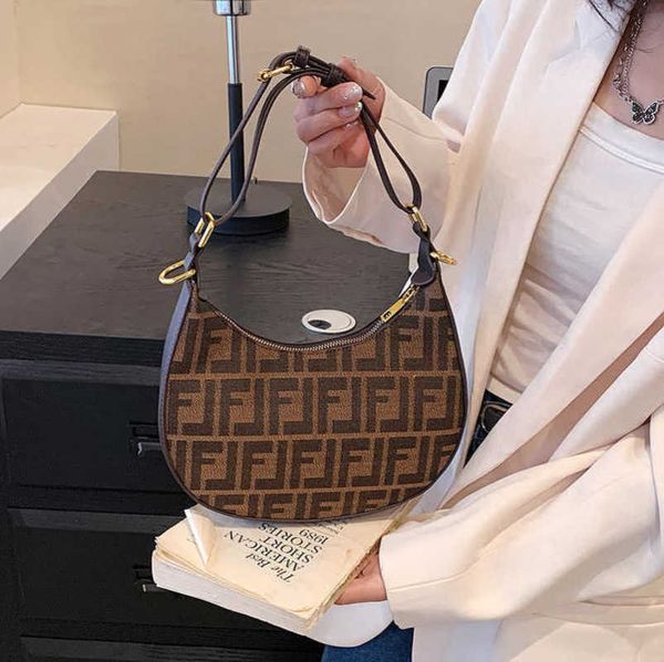 factory direct sales 2023 selling fashion contrast letter splice one shoulder underarm commuter women's bag and elegant hardware decora
factory direct sales 2023 selling fashion contrast letter splice one shoulder underarm commuter women's bag and elegant hardware decora