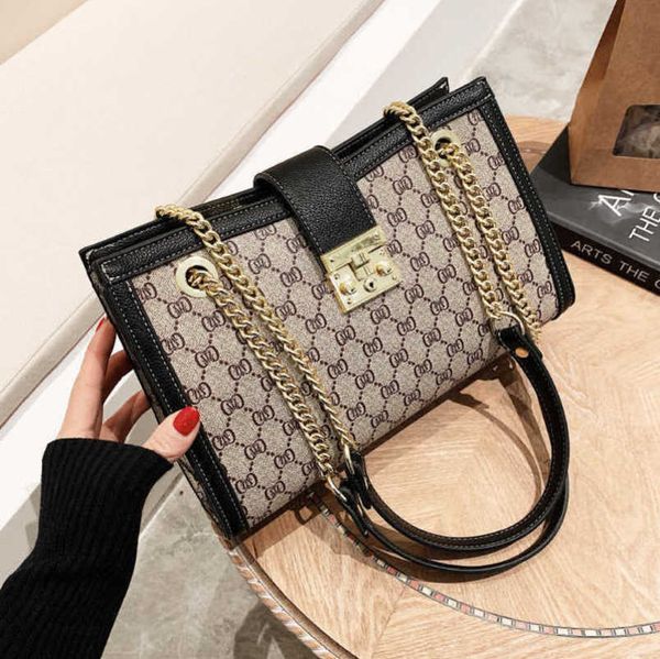 luxury designer factory direct sales baobao women's spring 2023 new versatile crossbody large capacity old flower shoulder simple bucke
luxury designer factory direct sales baobao women's spring 2023 new versatile crossbody large capacity old flower shoulder simple bucke