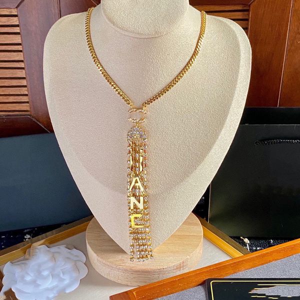 letter c woman pendant necklaces ccity gold chokers necklace luxury designer jewelry women c logo retro sweater chain 83, Silver
letter c woman pendant necklaces ccity gold chokers necklace luxury designer jewelry women c logo retro sweater chain 83, Silver