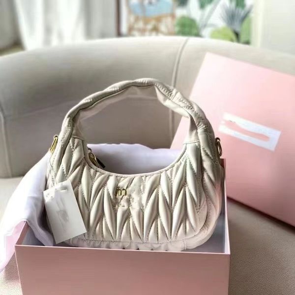 designer classic women's bag pleated lambskin letters hobo underarm bag hand bill shoulder bag leather high quality
designer classic women's bag pleated lambskin letters hobo underarm bag hand bill shoulder bag leather high quality