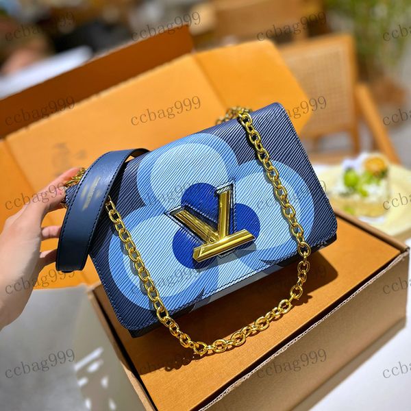 23ss stylish womens shoulder bag underarm bag water ripple delicate heart spades printed solid metal metal buckle handbag gold chain designe
23ss stylish womens shoulder bag underarm bag water ripple delicate heart spades printed solid metal metal buckle handbag gold chain designe
