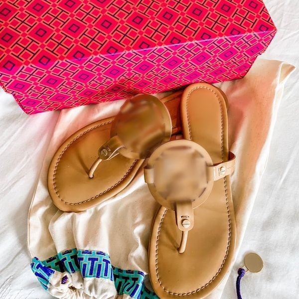 torys sandal women miller soft slippers summer outdoors slipper designer flat sandale metal-coated soft leather slides casual shoe luxurys l, Black
torys sandal women miller soft slippers summer outdoors slipper designer flat sandale metal-coated soft leather slides casual shoe luxurys l, Black