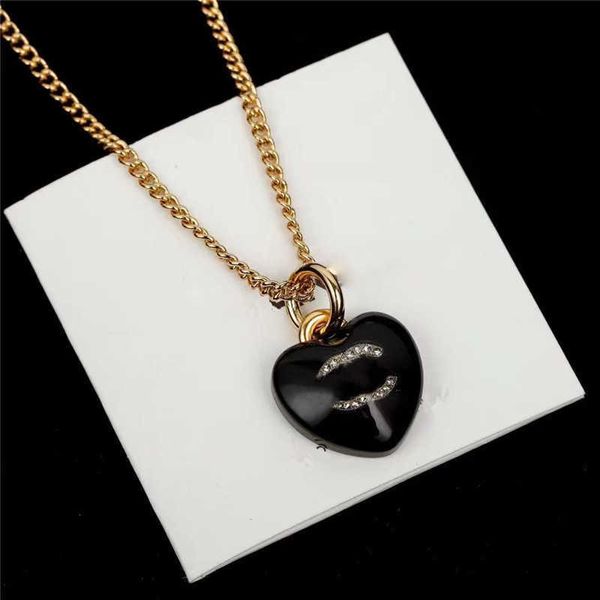 designer jewelry necklace new double letter necklace female same style granny black peach heart collarbone chain
designer jewelry necklace new double letter necklace female same style granny black peach heart collarbone chain